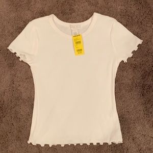 NWT Full Tilt/Tillys cream lettuce edge short sleeve top size small